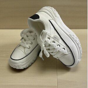 New White Women's Comfortable Sneakers Soft Step Size: 8